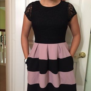 Cute striped dress ✨pockets✨